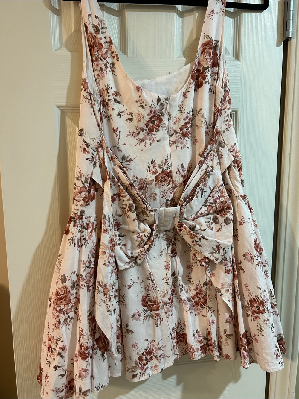 Altar’d State Kellin Floral dress L nwt $82